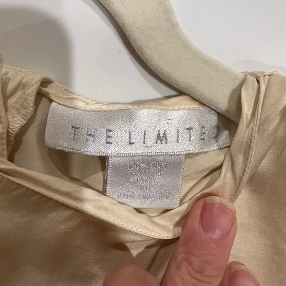 Vtg The Limited 100% satin silk button back blouse ivory cream XS - Picture 3 of 7
